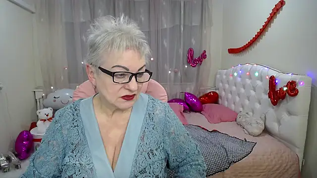KayleSmoll online show from 02.28.25