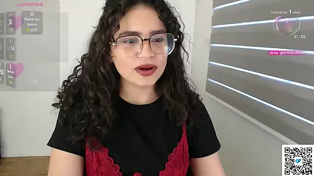 cinnamon rosa online show from 10.17.25