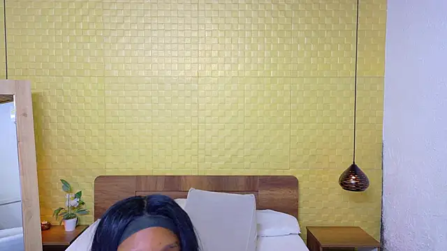 Shamiraa moore online show from 02.05.26