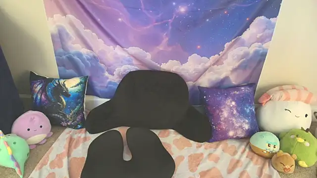 MilkyBunny online show from 04.10.26