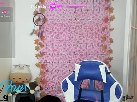 Snapshot of MissAdams chatting on 10.19.25 MissAdams online show from 10.19.25