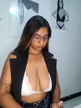 Sofythom1 online show from 10.01.25