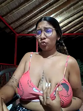 Sofythom1 online show from 10.10.25