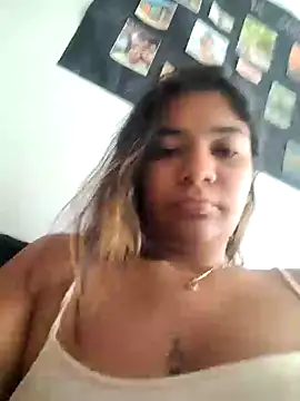 Sofythom1 online show from 11.11.25