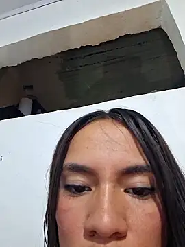 Kloemoretti online show from 03.10.25