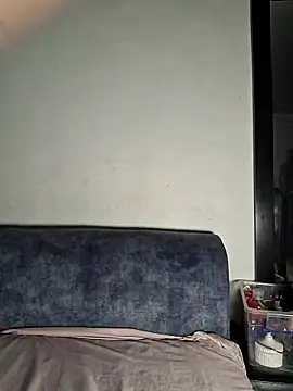 Kloemoretti online show from 10.21.25