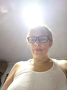 leona- online show from 12.17.24