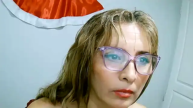 leona- online show from 01.06.25