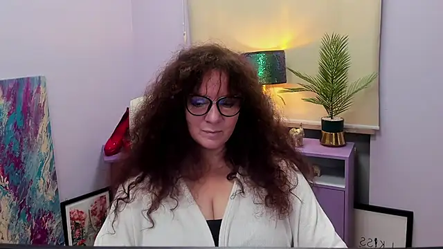 Snapshot of Alice_xHeart chatting on 12.22.24 Alice xHeart online show from 12.22.24