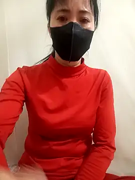 Snapshot of YunLem chatting on 12.21.24 YunLem online show from 12.21.24