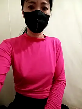 Snapshot of YunLem chatting on 12.29.24 YunLem online show from 12.29.24