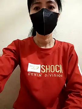 Snapshot of YunLem chatting on 01.14.25 YunLem online show from 01.14.25
