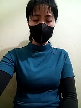 Snapshot of YunLem chatting on 01.17.25 YunLem online show from 01.17.25