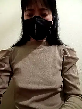 Snapshot of YunLem chatting on 02.11.25 YunLem online show from 02.11.25