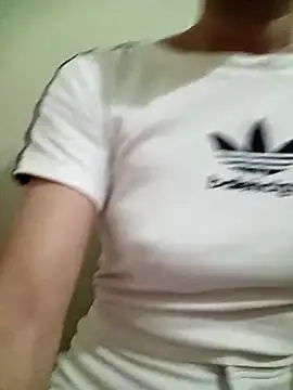 Snapshot of YunLem chatting on 02.17.25 YunLem online show from 02.17.25