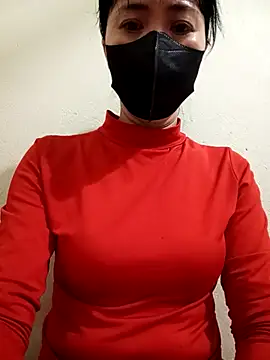 Snapshot of YunLem chatting on 02.23.25 YunLem online show from 02.23.25