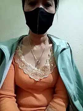 Snapshot of YunLem chatting on 03.19.25 YunLem online show from 03.19.25