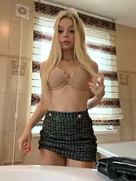 -RIVIERA- online show from 04.08.26