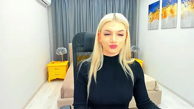 SelenaeMoore online show from 01.31.25