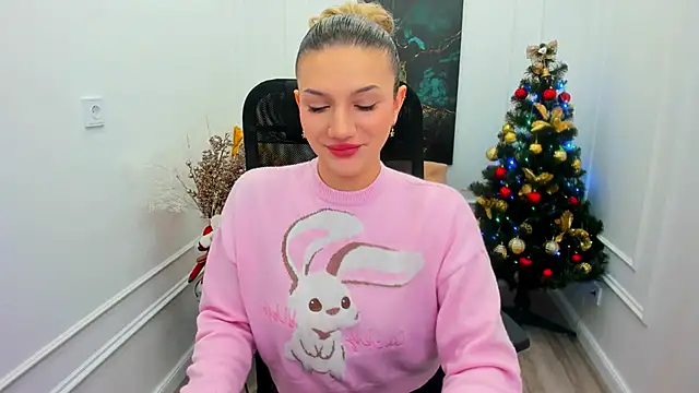 SelenaeMoore online show from 12.05.25