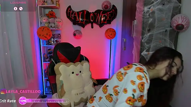 Layla castilloo online show from 10.13.25