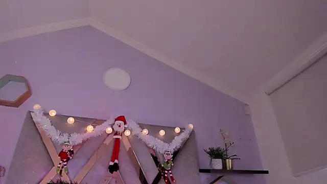 Snapshot of Esteff__o2 chatting on 12.26.24 Esteff o2 online show from 12.26.24