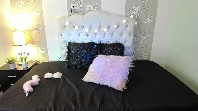 Snapshot of Esteff__o2 chatting on 01.11.25 Esteff o2 online show from 01.11.25