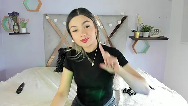 Snapshot of Esteff__o2 chatting on 01.27.25 Esteff o2 online show from 01.27.25