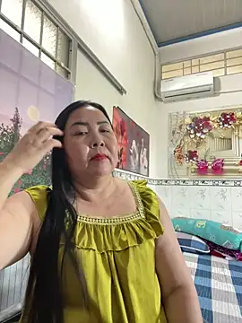 Snapshot of NDith chatting on 03.22.26 NDith online show from 03.22.26