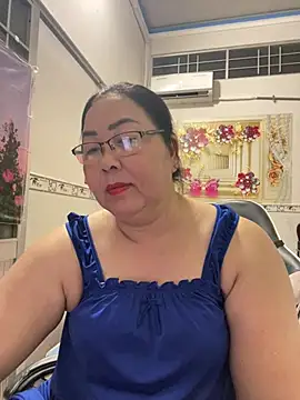 Snapshot of NDith chatting on 03.28.26 NDith online show from 03.28.26