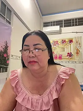 Snapshot of NDith chatting on 04.13.26 NDith online show from 04.13.26