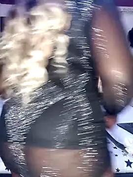 Snapshot of Cherriikenzie chatting on 09.16.25 Cherriikenzie online show from 09.16.25