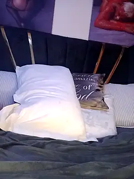 Snapshot of Cherriikenzie chatting on 10.24.25 Cherriikenzie online show from 10.24.25