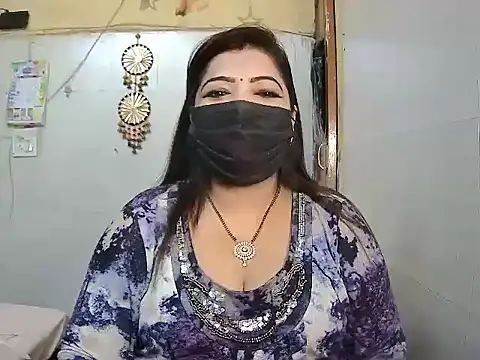 Snapshot of Oh-Monika chatting on 03.19.25 Oh-Monika online show from 03.19.25