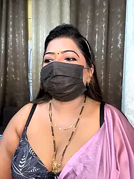 Snapshot of Oh-Monika chatting on 09.18.25 Oh-Monika online show from 09.18.25