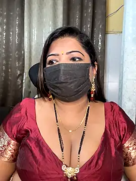 Snapshot of Oh-Monika chatting on 10.08.25 Oh-Monika online show from 10.08.25