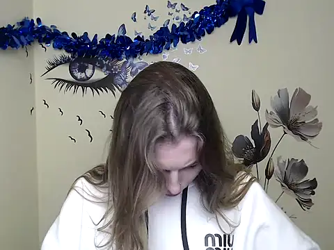 StrangerGi online show from 01.11.25