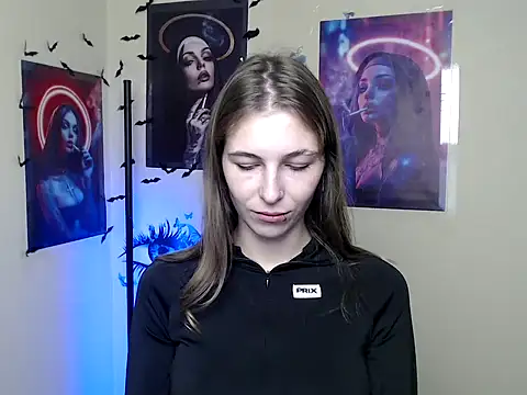 StrangerGi online show from 10.08.25