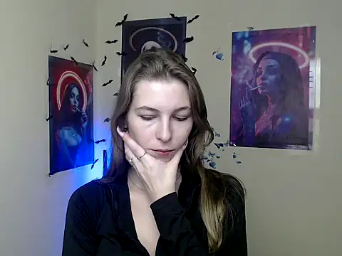 StrangerGi online show from 12.04.25