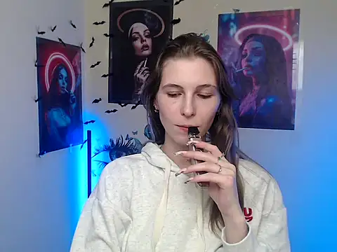 StrangerGi online show from 12.05.25