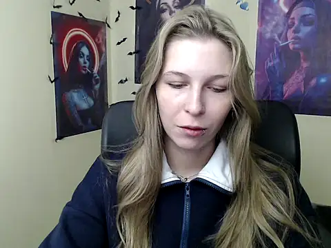 StrangerGi online show from 04.18.26