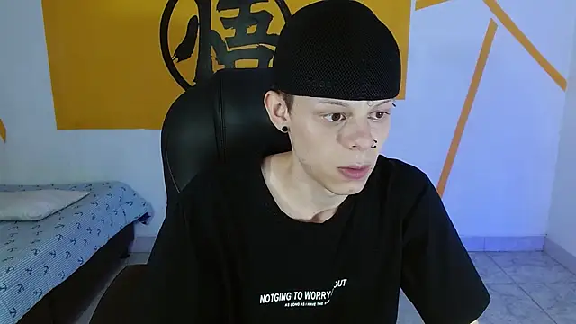 Snapshot of Matthew_Boy_ chatting on 02.07.25 Matthew Boy online show from 02.07.25