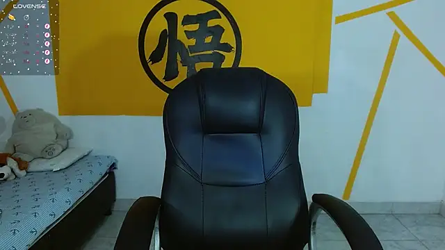 Snapshot of Matthew_Boy_ chatting on 02.13.25 Matthew Boy online show from 02.13.25