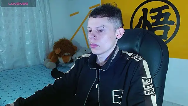 Snapshot of Matthew_Boy_ chatting on 02.17.25 Matthew Boy online show from 02.17.25