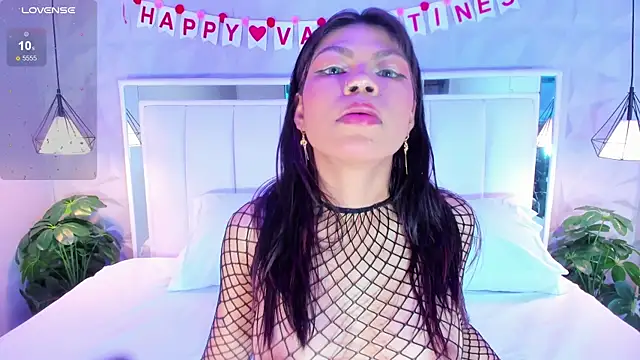 Snapshot of CailynBrowm chatting on 02.13.25 CailynBrowm online show from 02.13.25