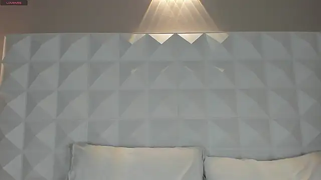 Snapshot of CailynBrowm chatting on 02.23.25 CailynBrowm online show from 02.23.25