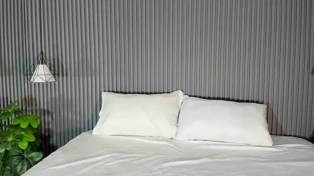 Snapshot of CailynBrowm chatting on 03.02.25 CailynBrowm online show from 03.02.25