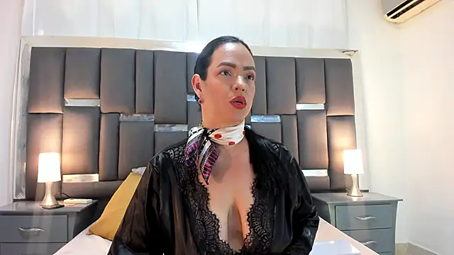 Snapshot of talivega chatting on 02.05.25 talivega online show from 02.05.25