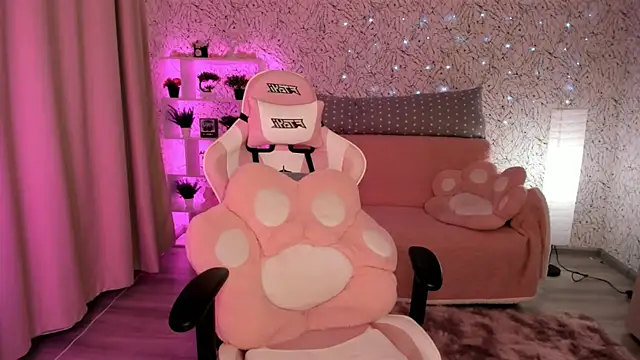 luna cross online show from 02.12.25