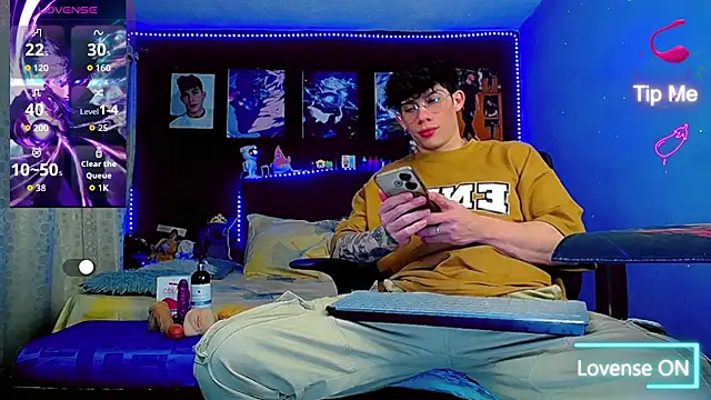 thiagomurphyy online show from 10.22.25